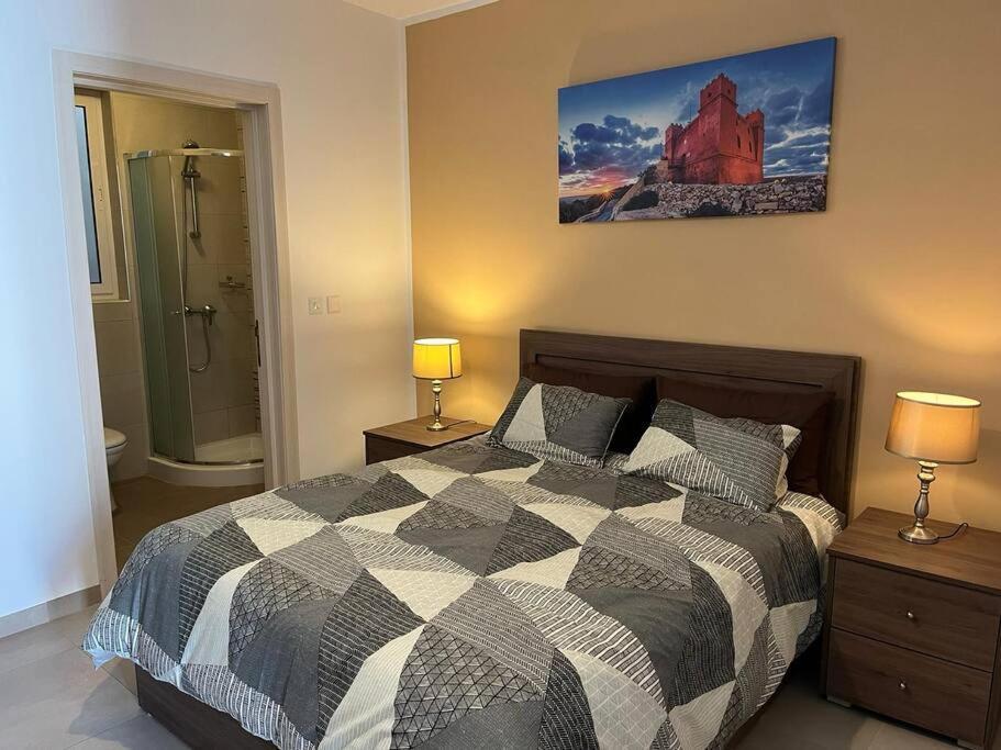 Mediterranea 2 Bedroom Smart Apartment Сент-Полс-Бей Экстерьер фото